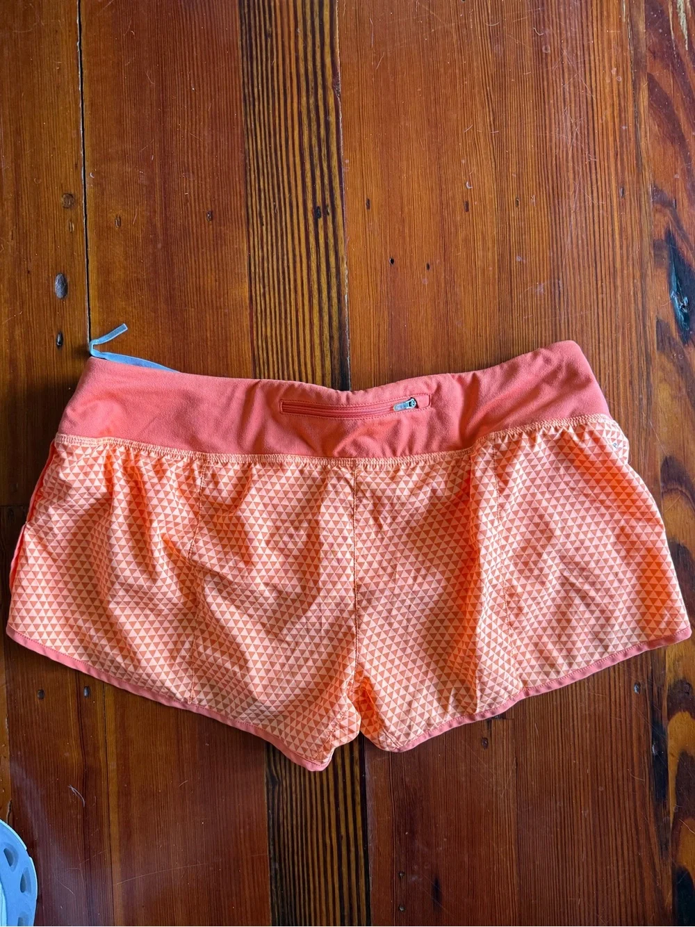 Nike comfort waist running shorts, orange and coral sz L